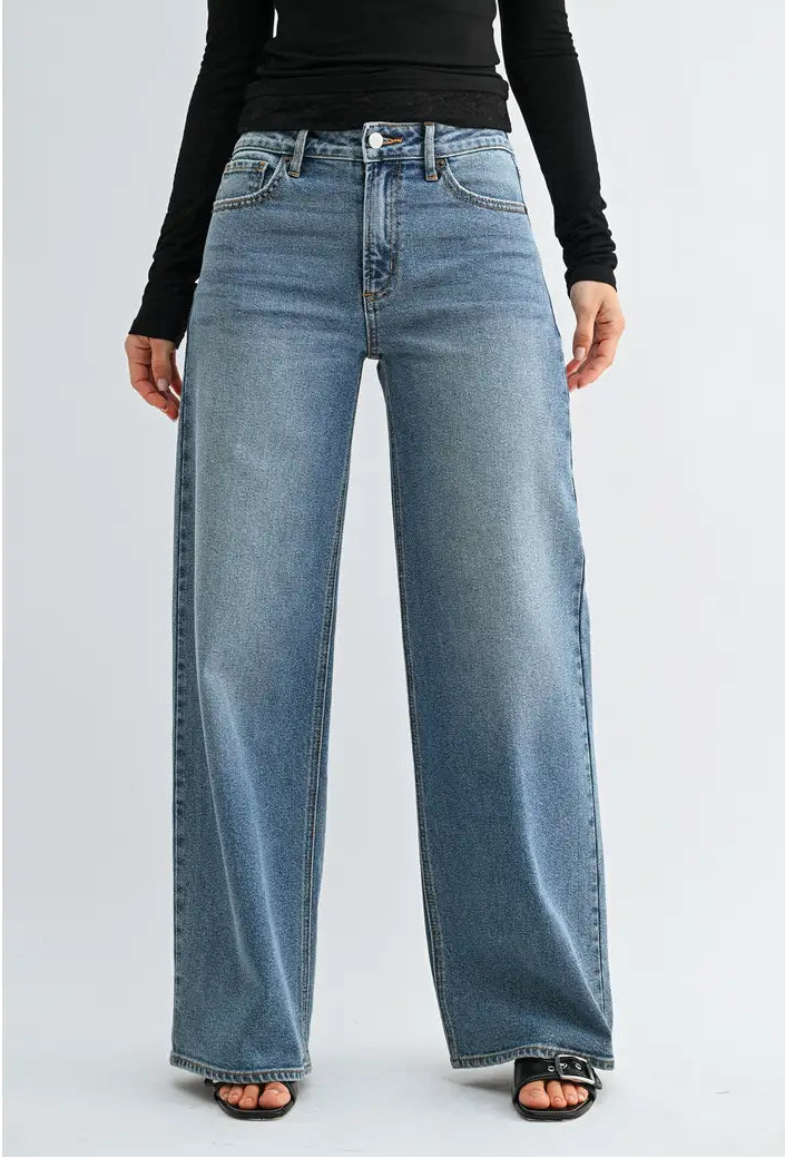 Cleo Jeans (Medium wash)