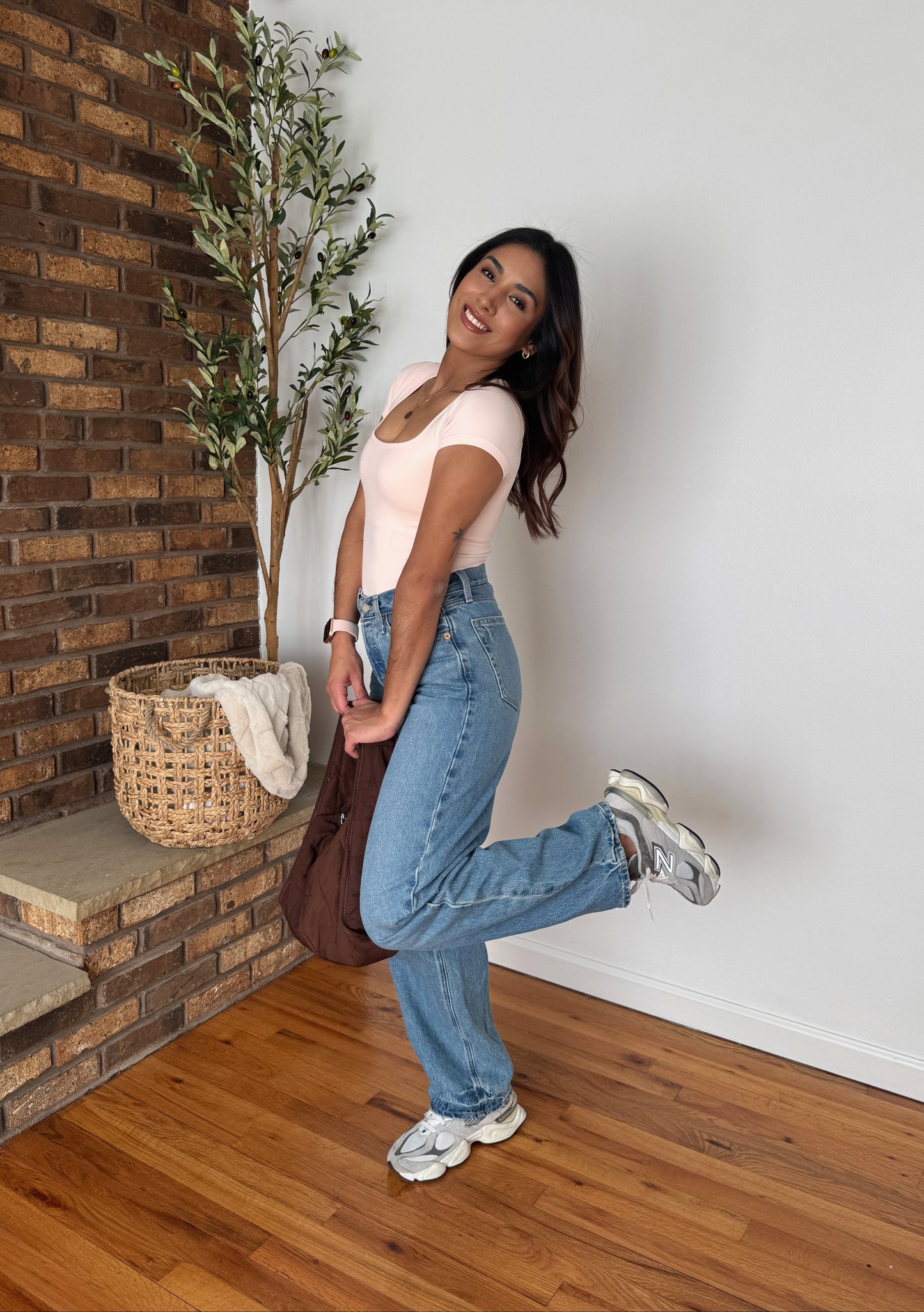 Mia Basic - Square neck (MULTIPLE COLORS)