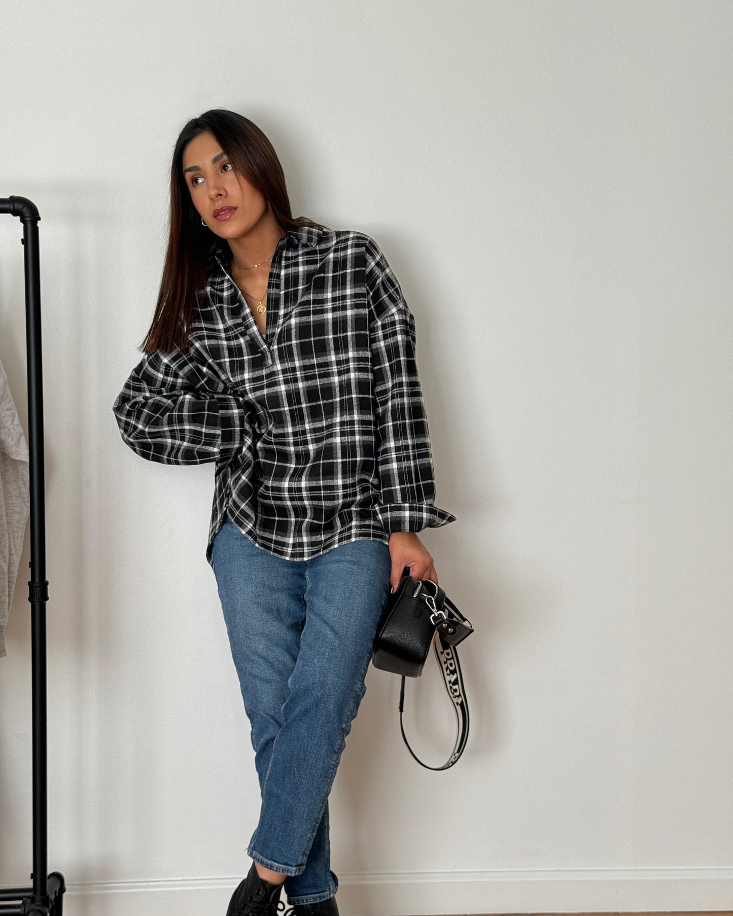 KAY SHIRT   (BLACK/WHITE)